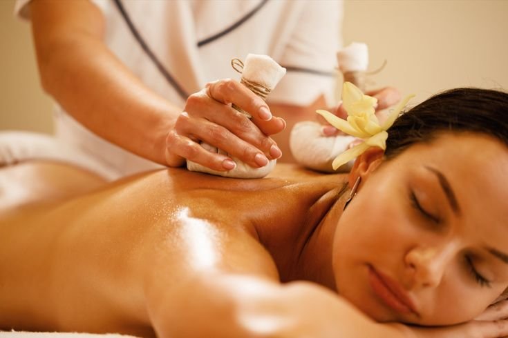 Threading vs Waxing for Eyebrows - Which is Better in Raipur's Climate