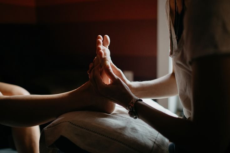 Udvartana vs Body Scrub vs Body Polishing in Raipur: Which Exfoliation Treatment Is Best?