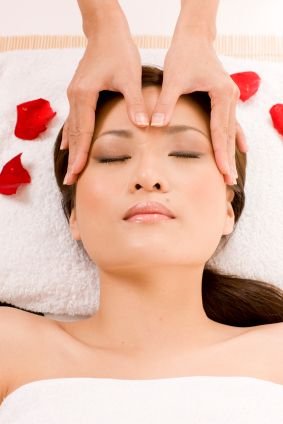 Thai Massage in Raipur: Benefits, Techniques, and What to Expect