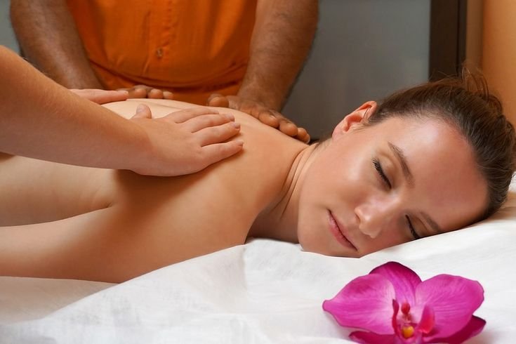 Foot Reflexology in Raipur: Why Your Feet Hold the Key to Total Body Healing