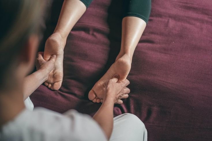 Teenagers Aur Students Ka Stress — Kya Massage Therapy Raipur Mein Help Kar Sakti Hai?