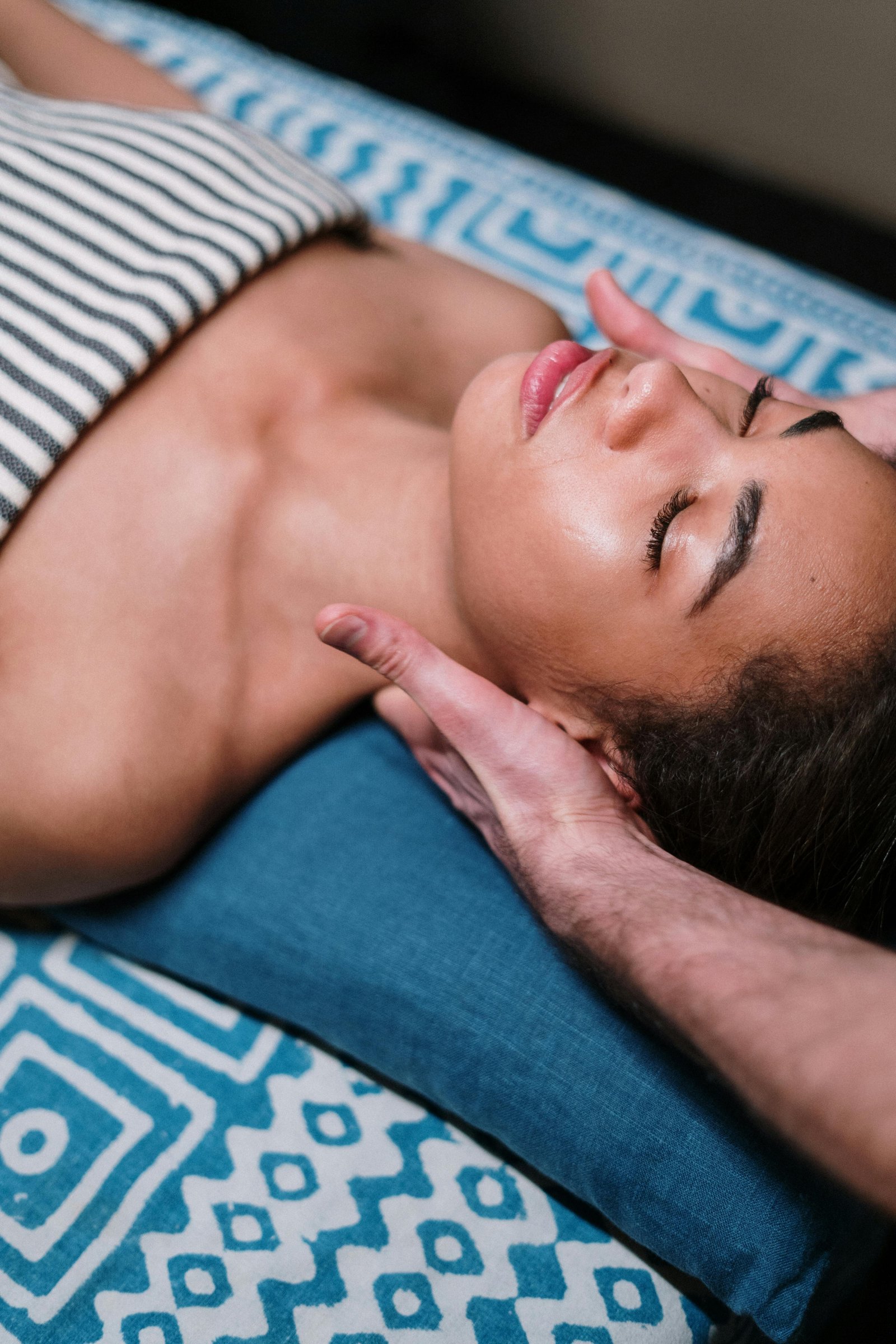 Massage for Anxiety Relief: How Raipur SPA Helps Calm Your Mind
