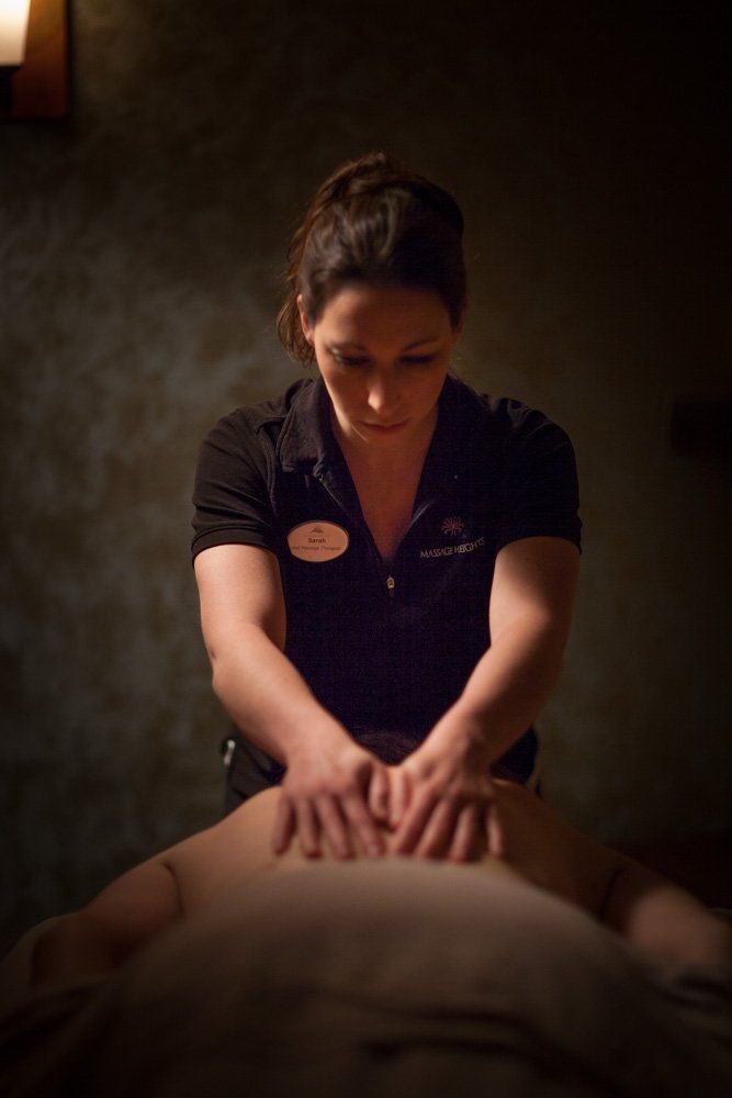 Kizhi for Cervical Spondylosis: Natural Relief for Neck and Arm Pain in Raipur